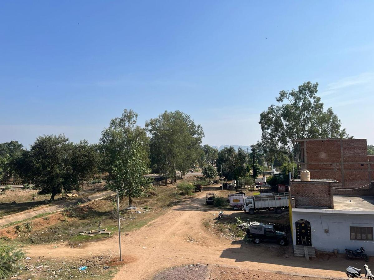 Indiana Home Stay Khajuraho Exterior photo
